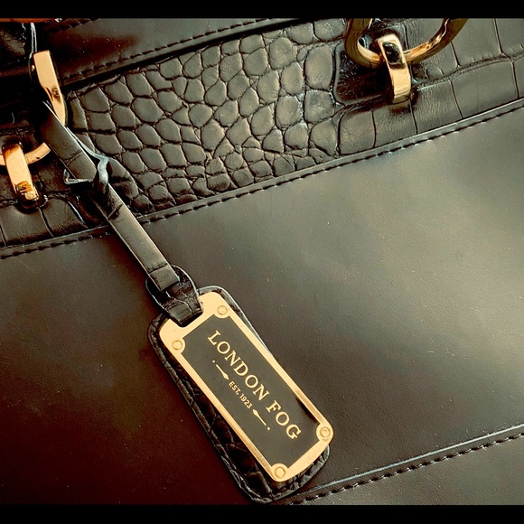 Elegant London Fog Leather Bag